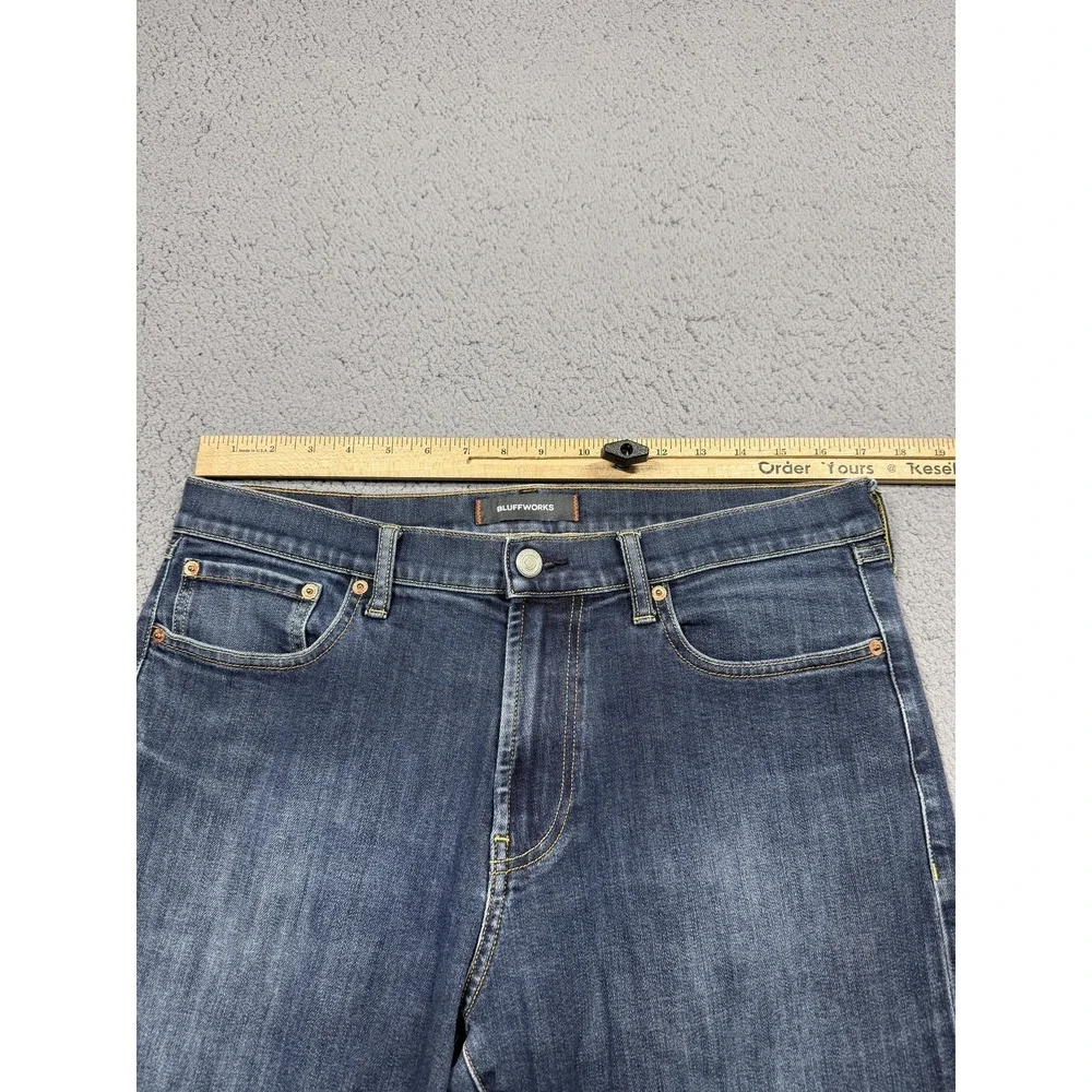Bluffworks Denim Jeans Mens 32x33 Medium Wash Blue Regular Fit‎ Straight Leg